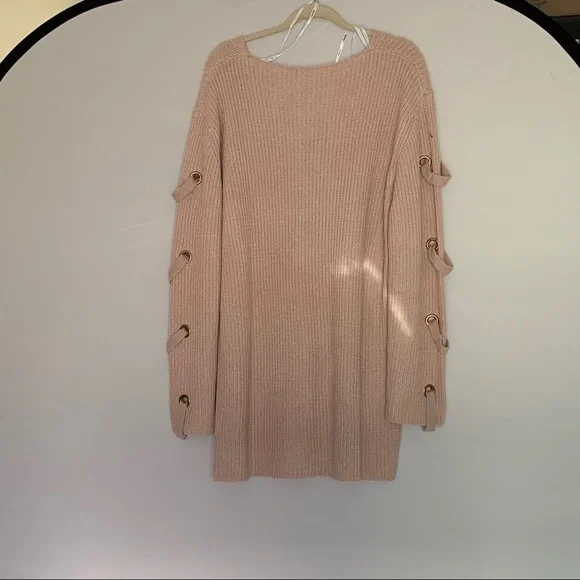City Chic Jumper Eyelet Sweater Size L - Picture 1 of 7